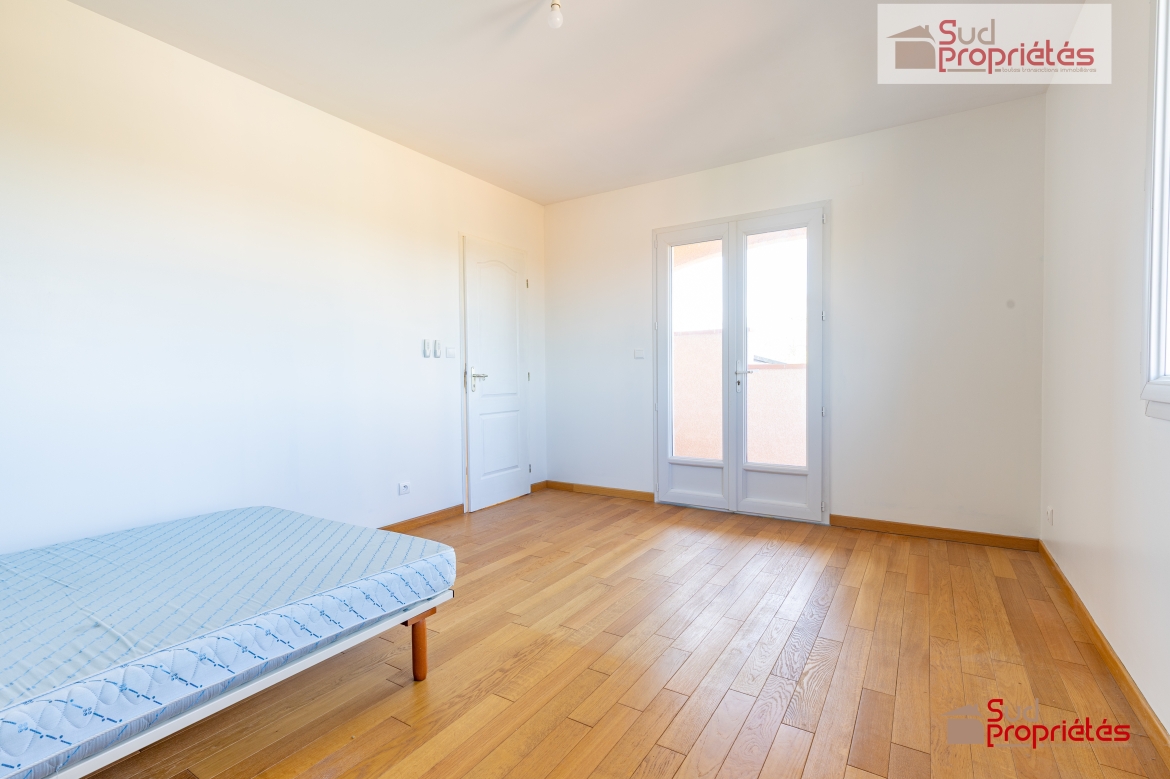 grande chambre étage